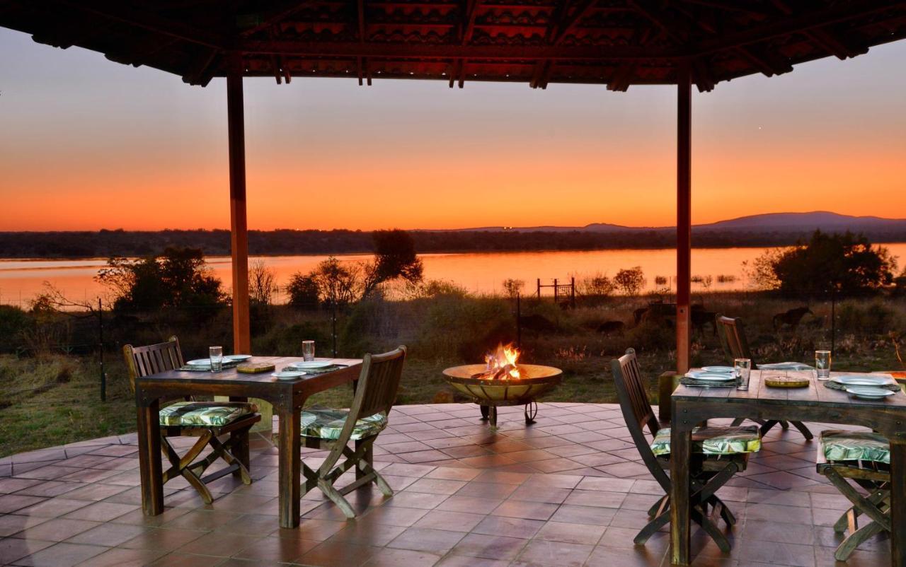 Kameeldrift Waterfront Estate & Resort Brits Exteriör bild