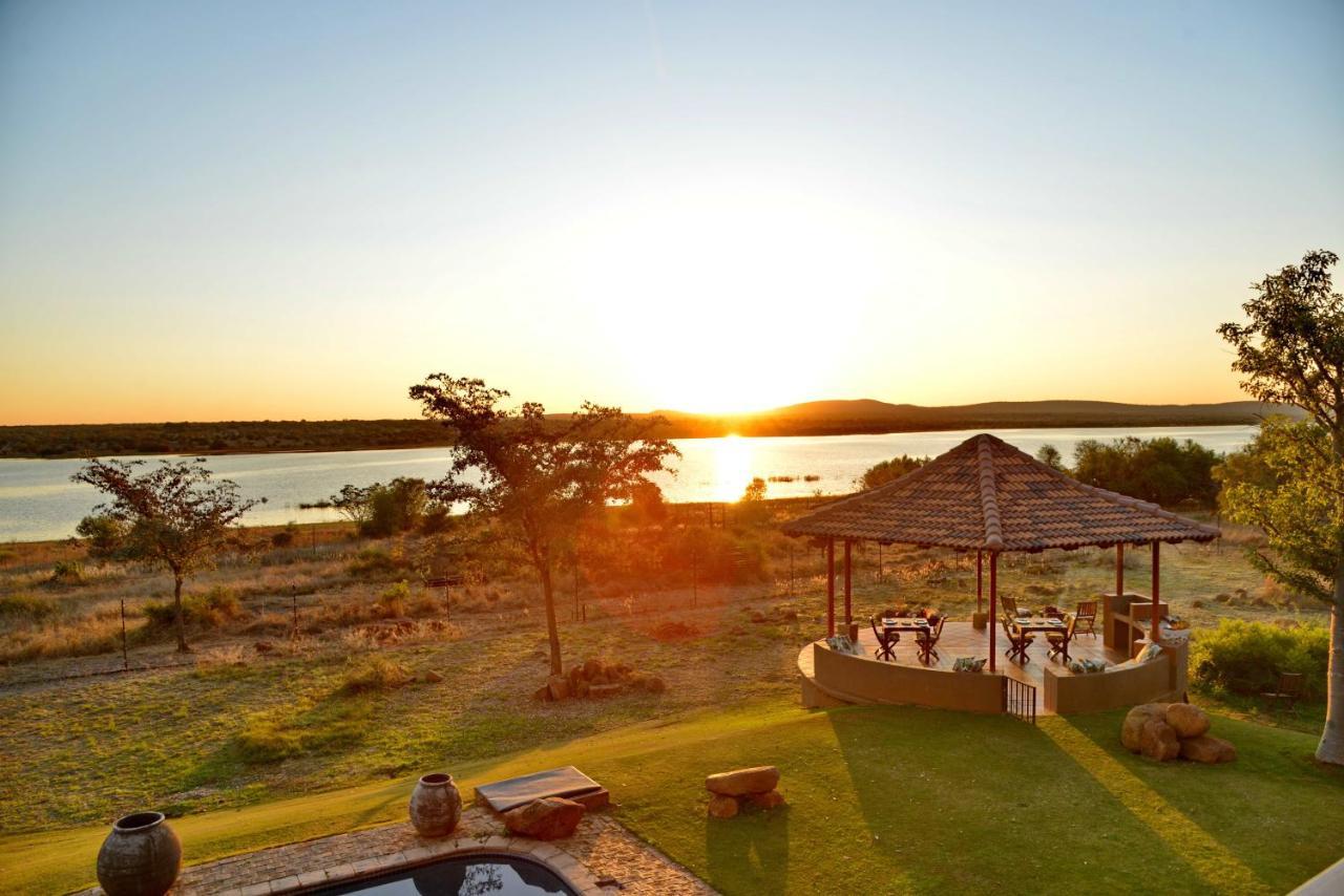 Kameeldrift Waterfront Estate & Resort Brits Exteriör bild